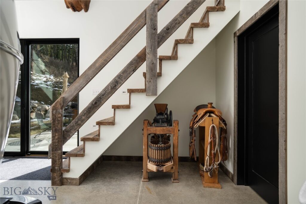 182 Elk Ridge Road, Livingston MT 59047