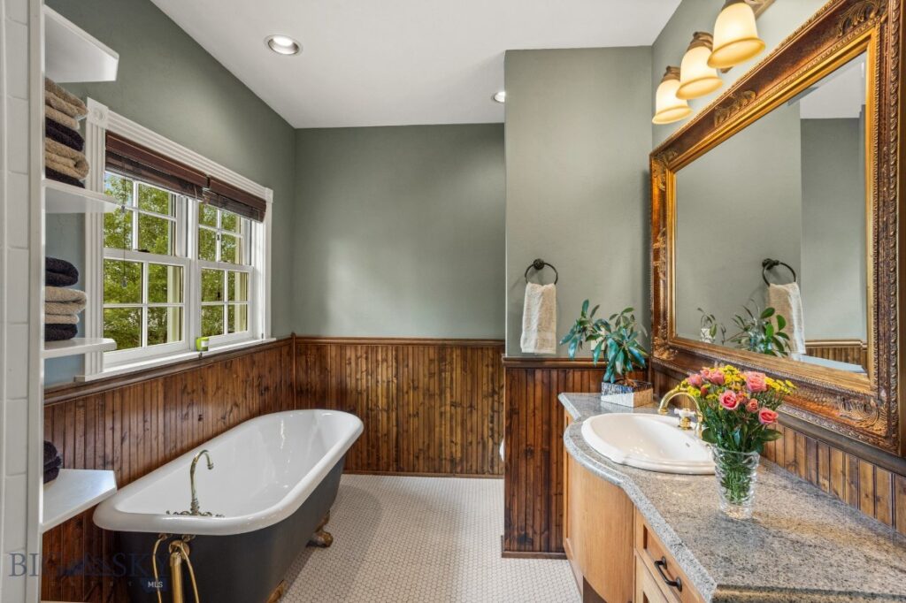 1921 E River Road, Livingston MT 59047