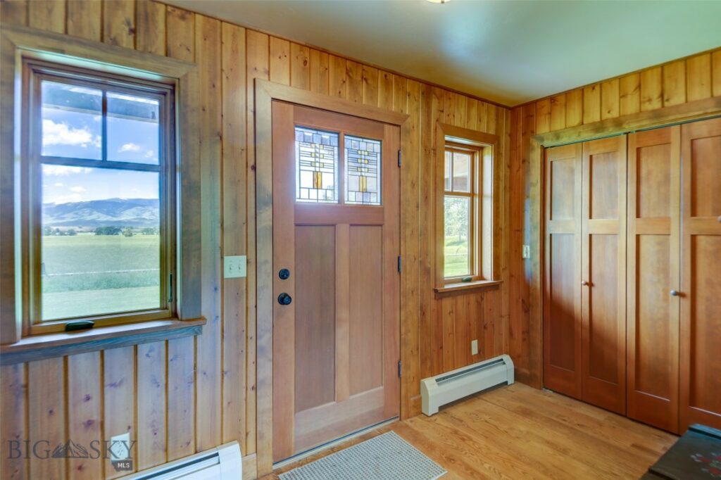 1986 E River Road, Livingston MT 59047