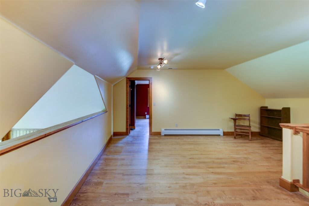 1986 E River Road, Livingston MT 59047