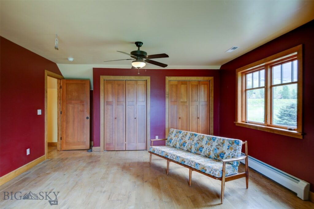 1986 E River Road, Livingston MT 59047