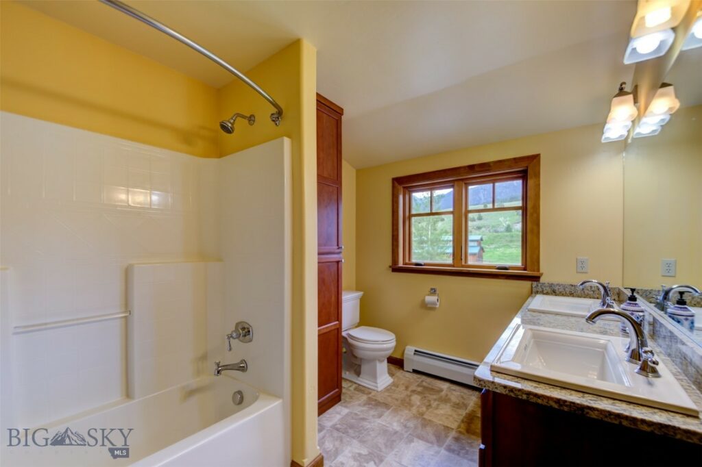 1986 E River Road, Livingston MT 59047