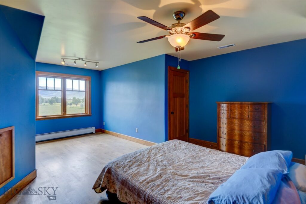 1986 E River Road, Livingston MT 59047