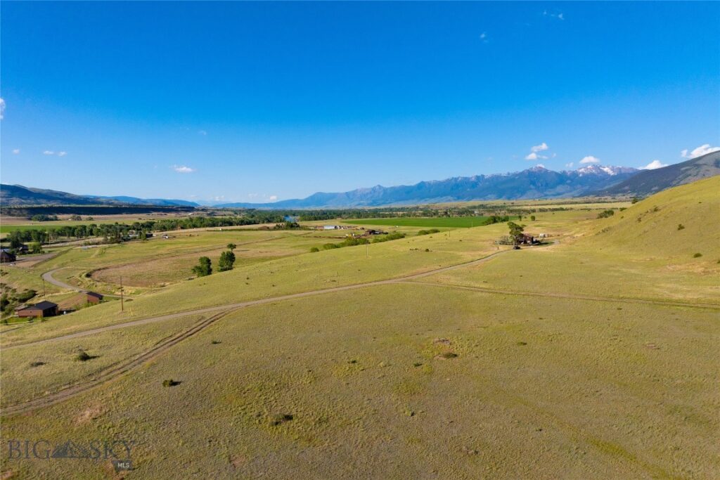 PARCEL B2E East River Road, Pray MT 59065