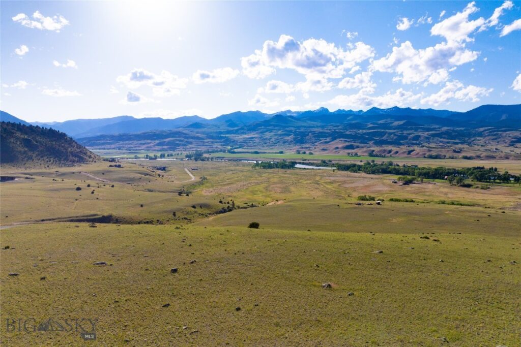 PARCEL B2E East River Road, Pray MT 59065