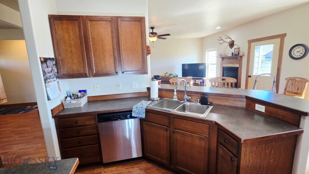 2 Hawk’s Court, Sheridan MT 59749