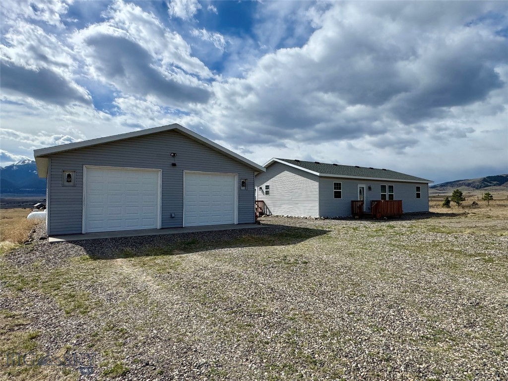 2 Cielo Grande Dr, Livingston MT 59047