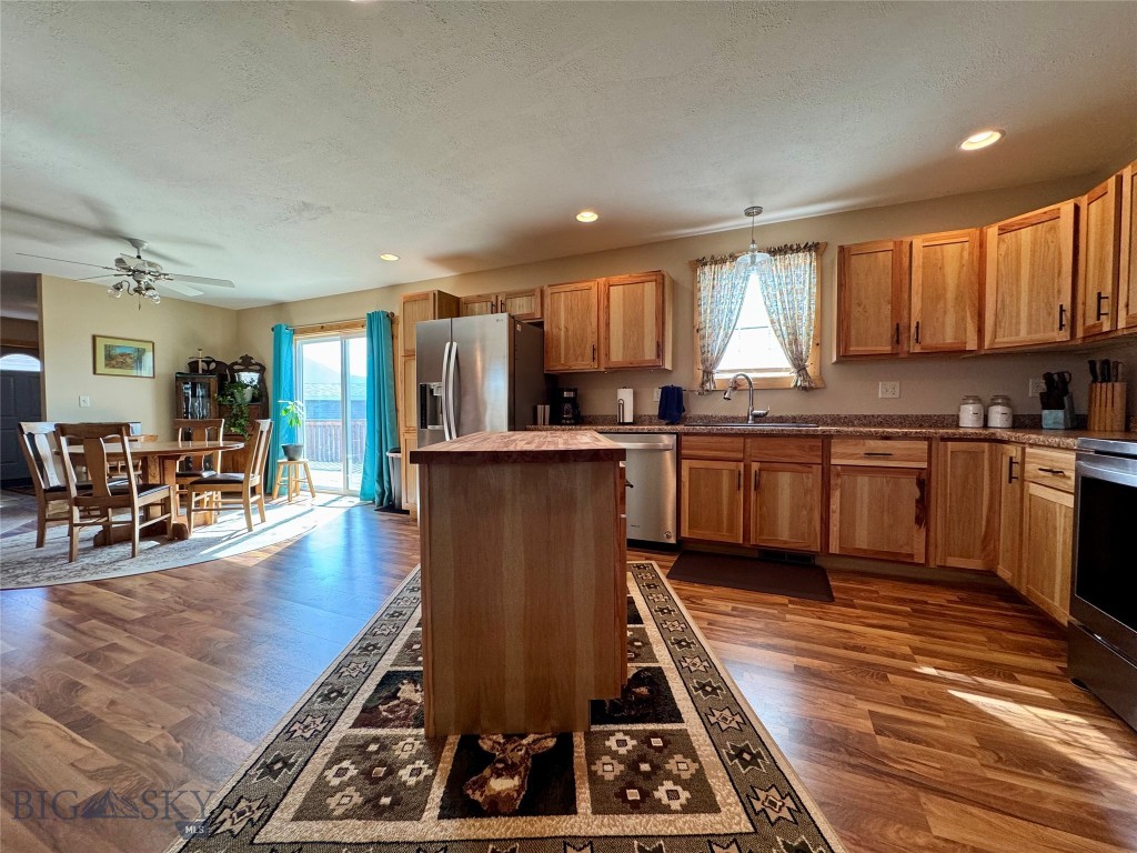 2 Cielo Grande Dr, Livingston MT 59047