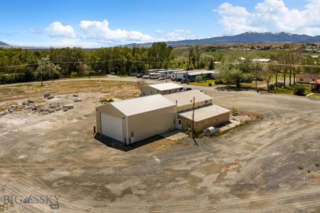 2 S Lincoln Street, Whitehall MT 59759