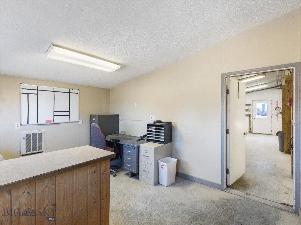 2 S Lincoln Street, Whitehall MT 59759
