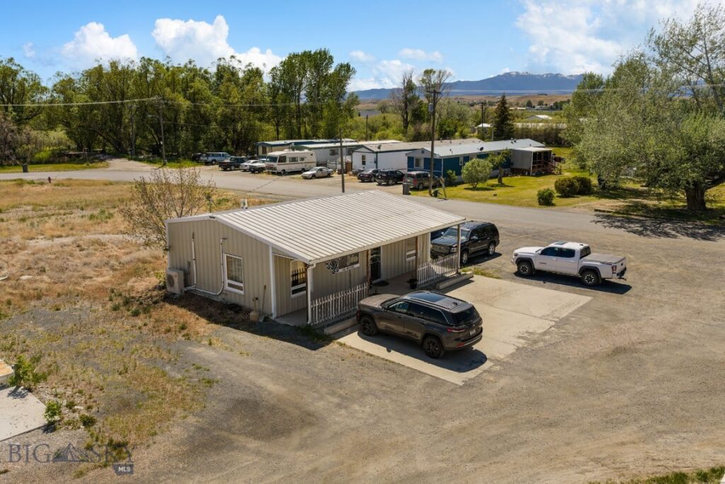 2 S Lincoln Street, Whitehall MT 59759