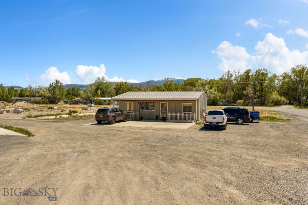 2 S Lincoln Street, Whitehall MT 59759