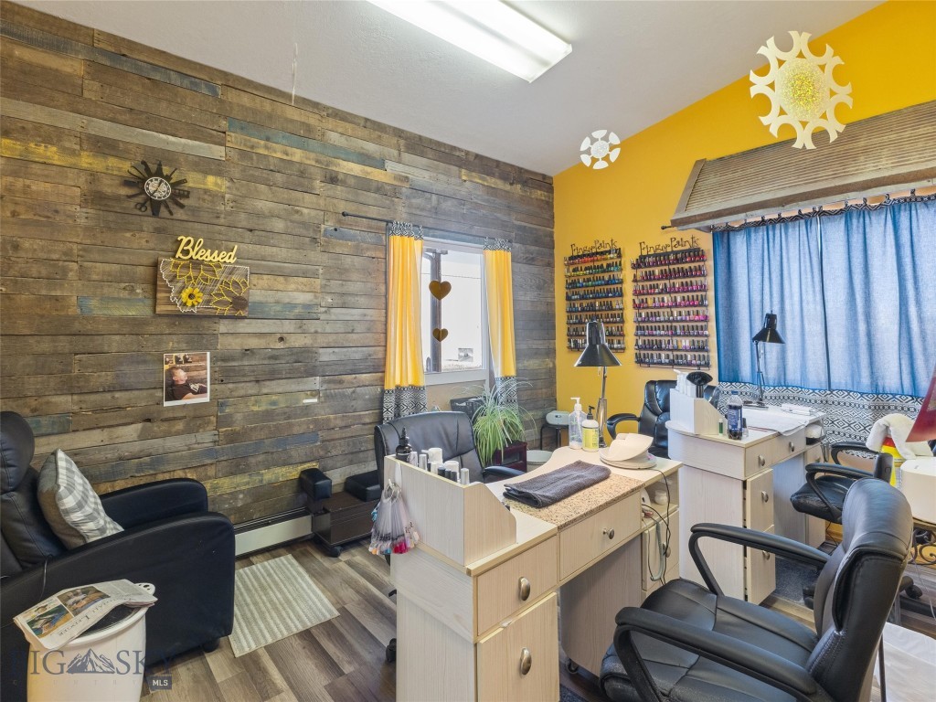 2 S Lincoln Street, Whitehall MT 59759