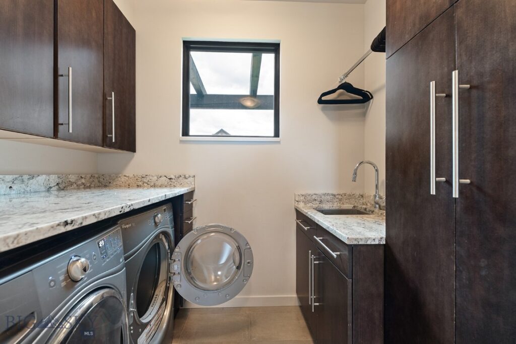 2 Finn Mountain Road, Montana City MT 59634