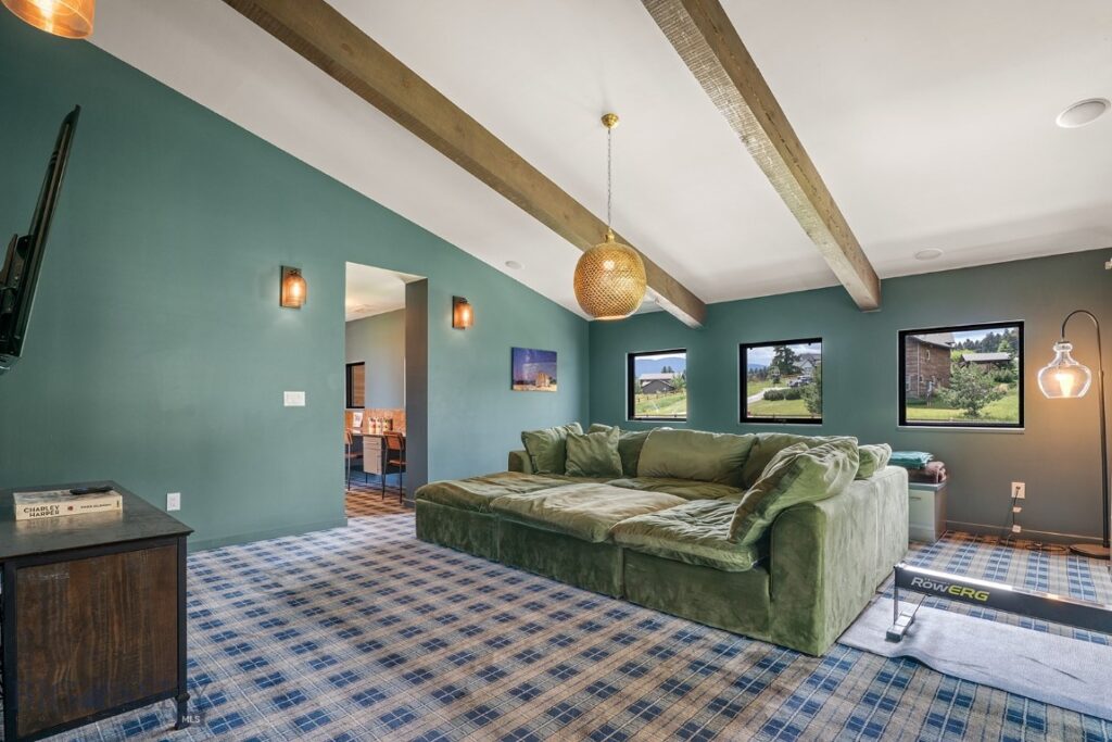 2 Finn Mountain Road, Montana City MT 59634