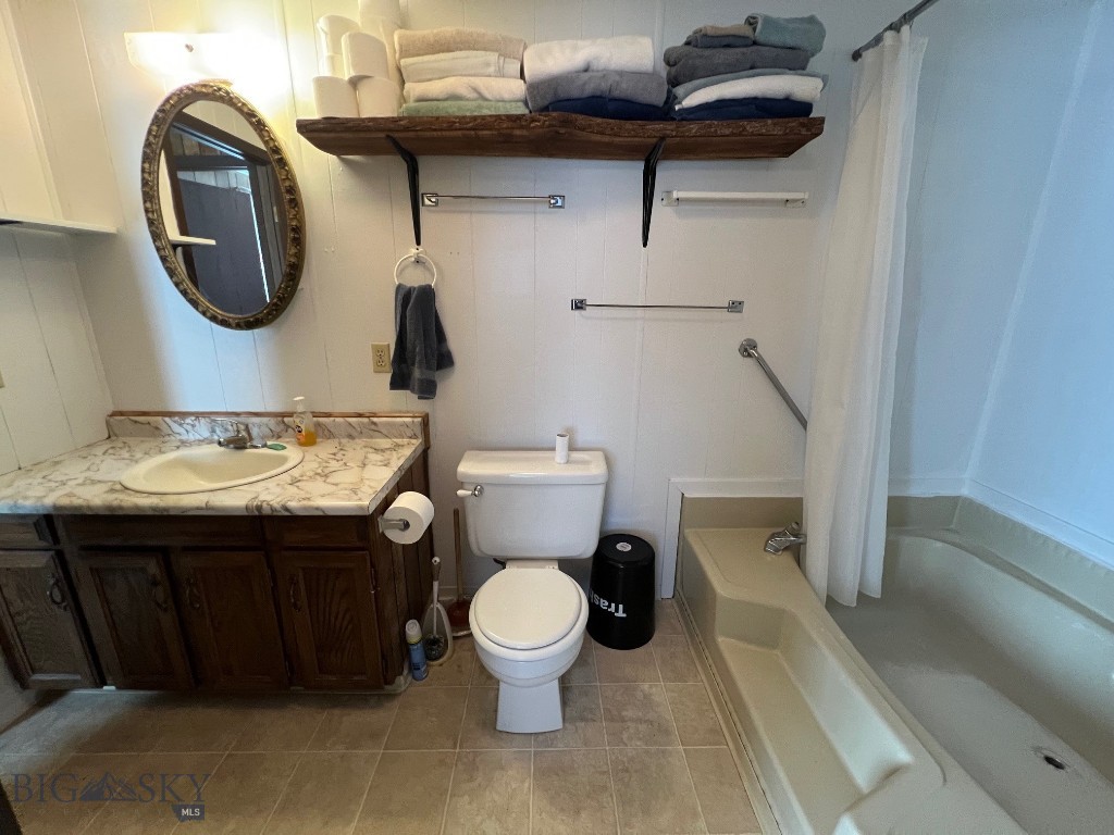 20 Black Hawk, Livingston MT 59047