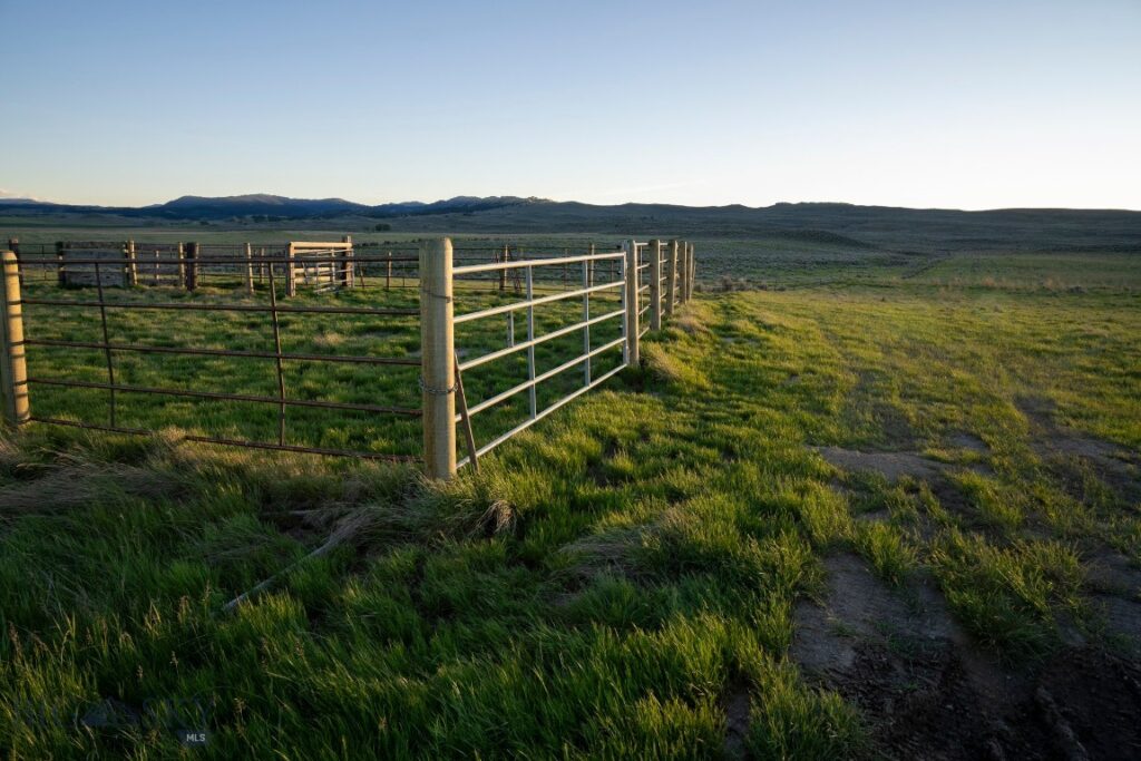 20 Shy rd, Wilsall MT 59086