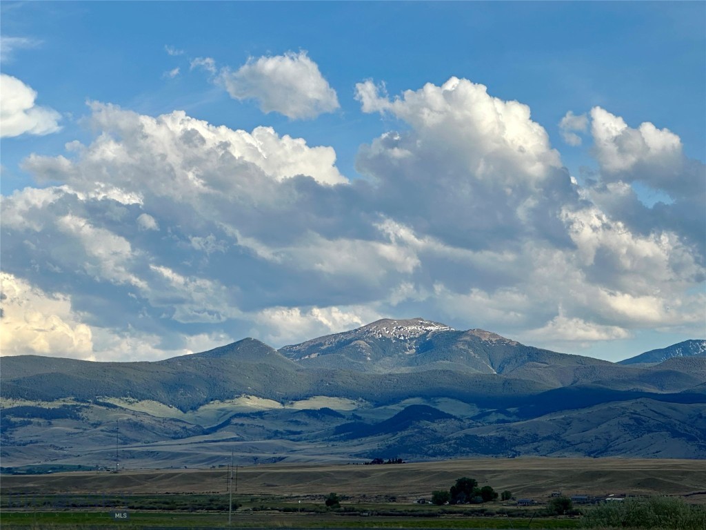200 Burt Lane, Whitehall MT 59759