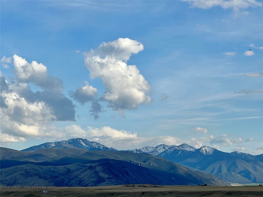 200 Burt Lane, Whitehall MT 59759