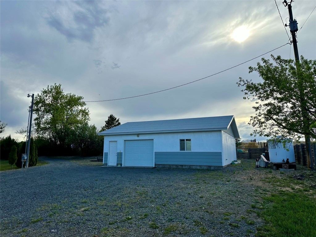 200 Burt Lane, Whitehall MT 59759