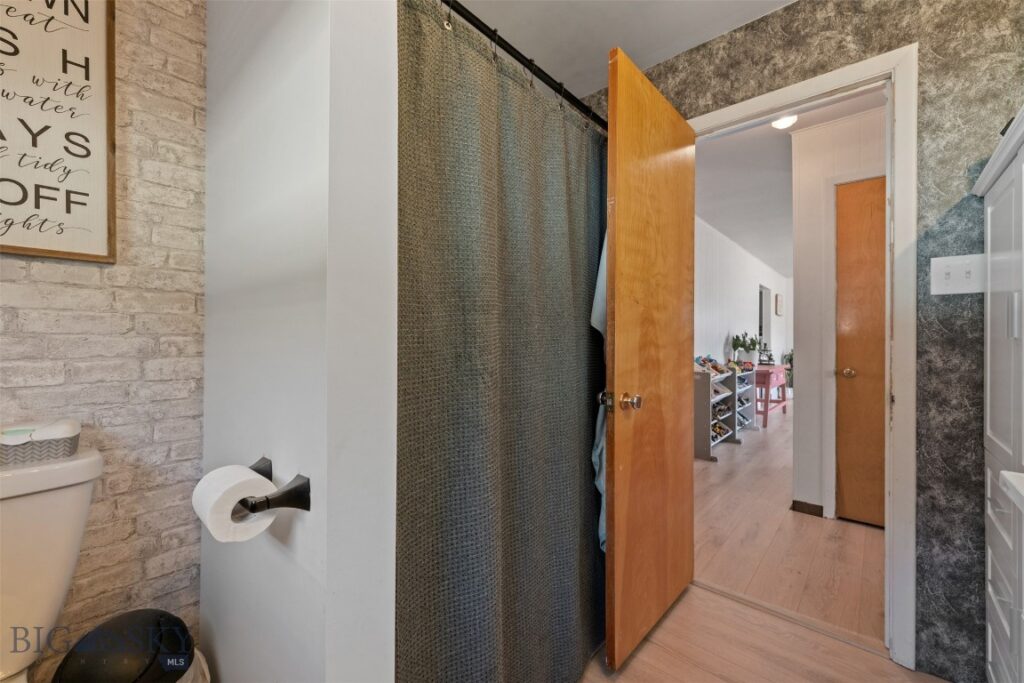 2004 W Park Avenue, Anaconda MT 59711