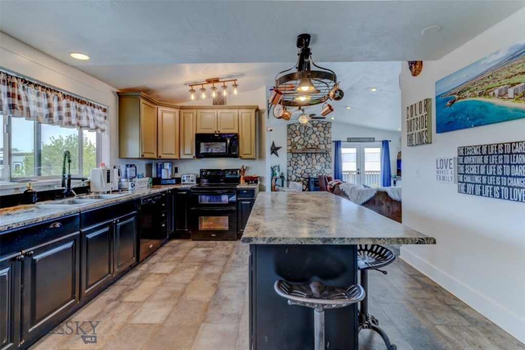 202 Fiddle Creek Road, Livingston MT 59047