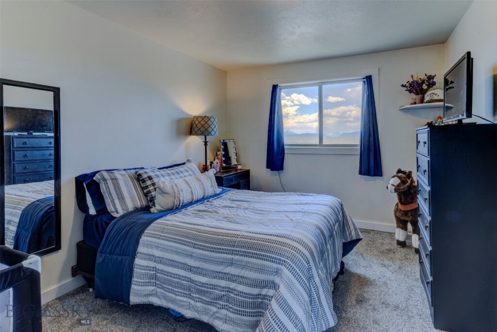 202 Fiddle Creek Road, Livingston MT 59047