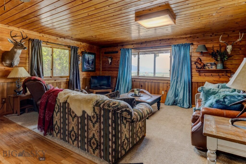 202 Fiddle Creek Road, Livingston MT 59047