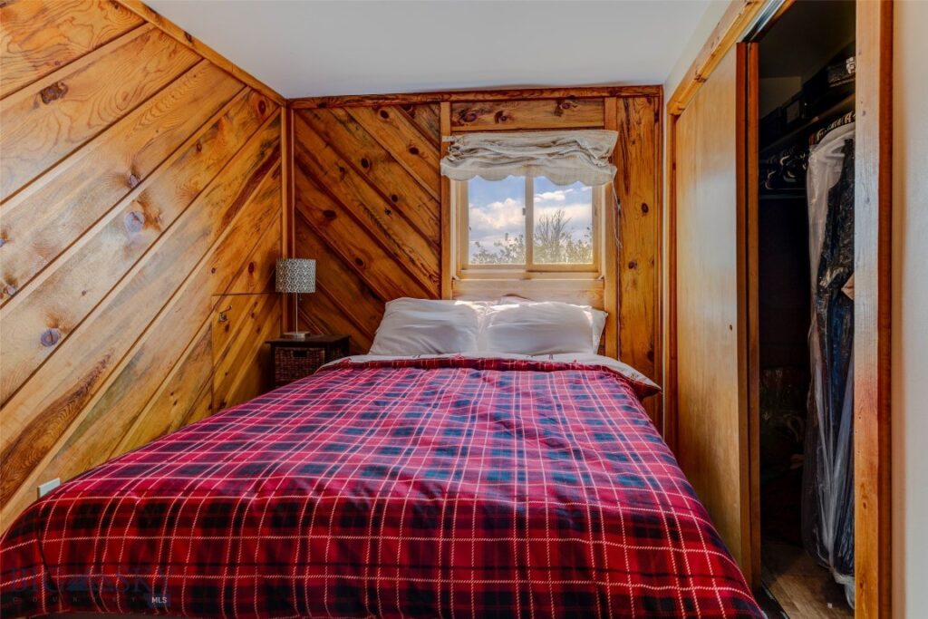 202 Fiddle Creek Road, Livingston MT 59047