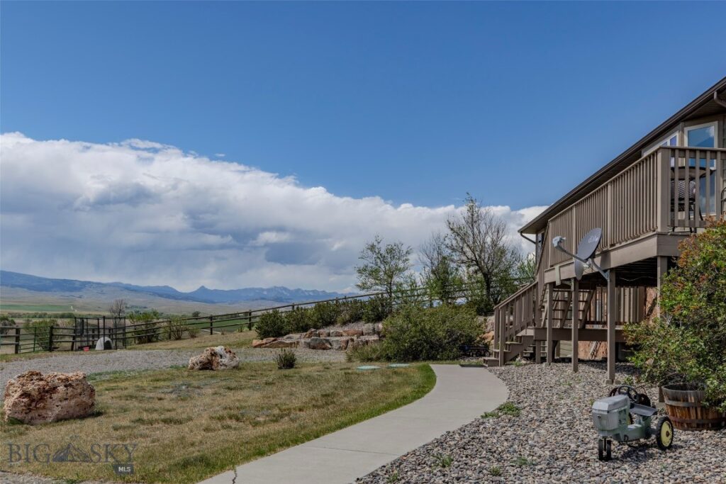 202 Fiddle Creek Road, Livingston MT 59047
