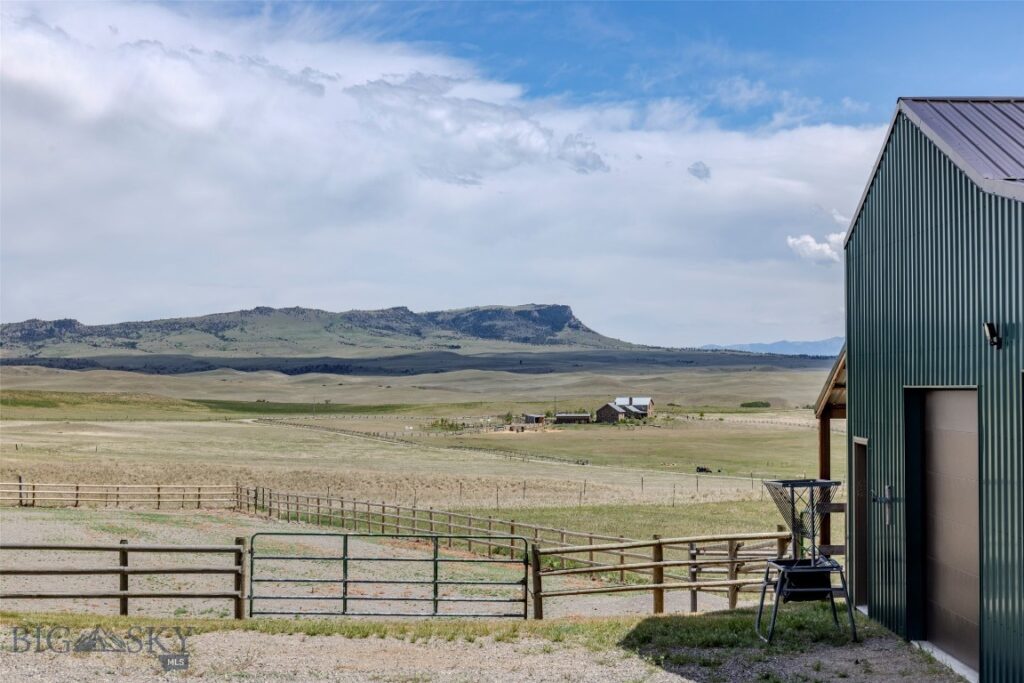202 Fiddle Creek Road, Livingston MT 59047