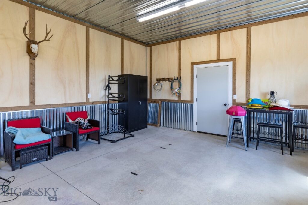 202 Fiddle Creek Road, Livingston MT 59047