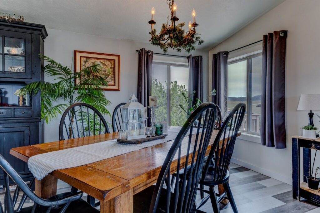 202 Fiddle Creek Road, Livingston MT 59047