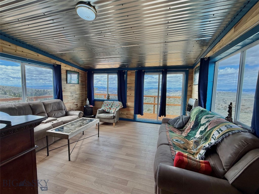 20590 Pole Gulch Road, Three Forks MT 59752