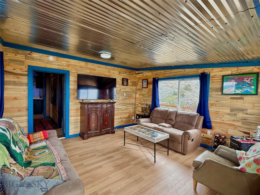 20590 Pole Gulch Road, Three Forks MT 59752