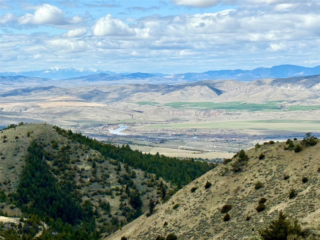 20590 Pole Gulch Road, Three Forks MT 59752