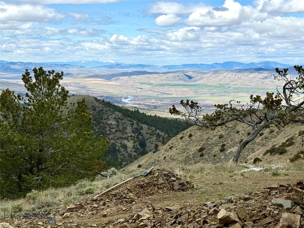 20590 Pole Gulch Road, Three Forks MT 59752