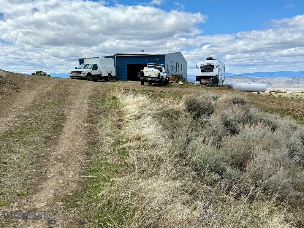 20590 Pole Gulch Road, Three Forks MT 59752