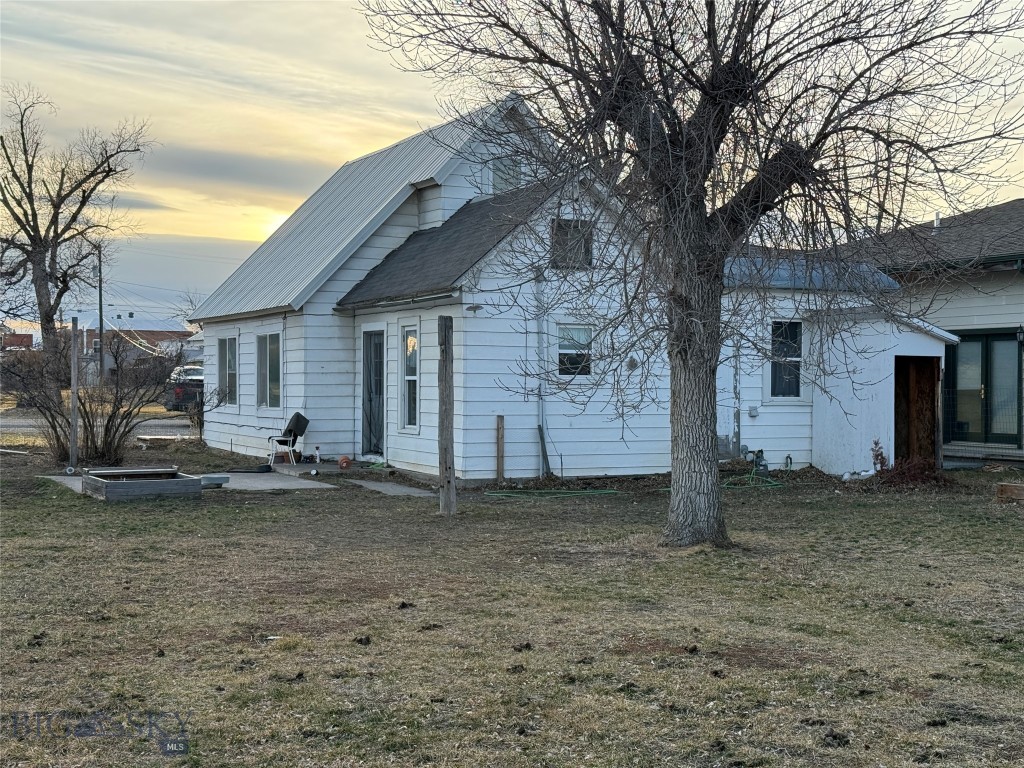 207 Harris, Big Timber MT 59011