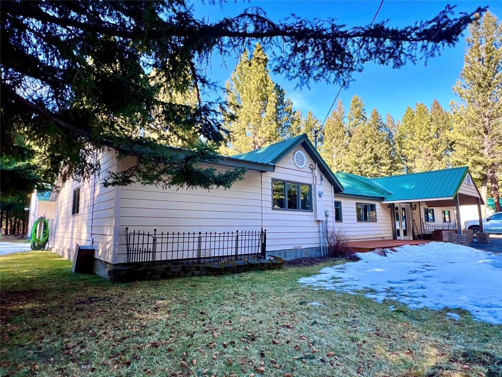208 4th, Lincoln MT 59639