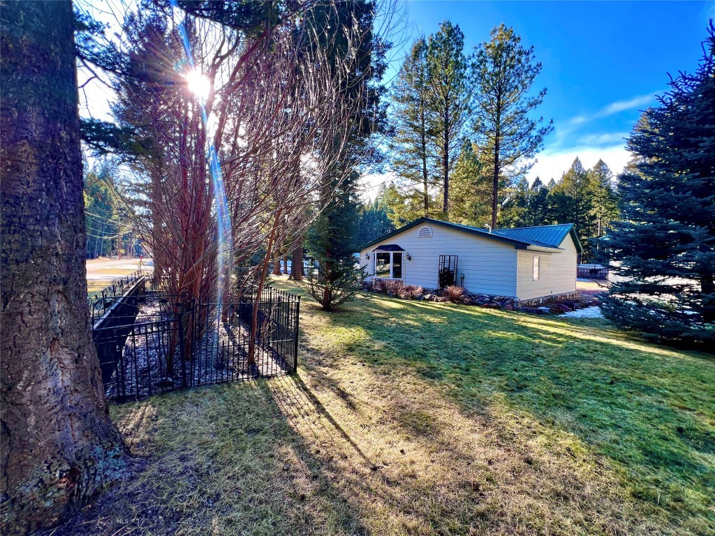 208 4th, Lincoln MT 59639