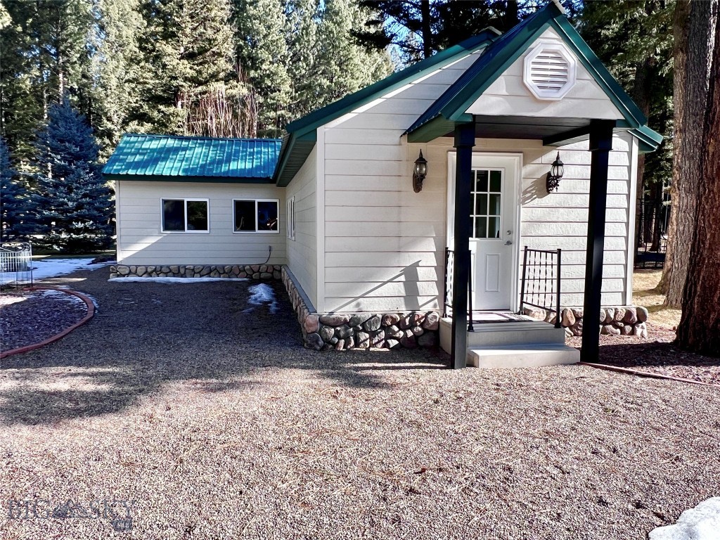 208 4th, Lincoln MT 59639