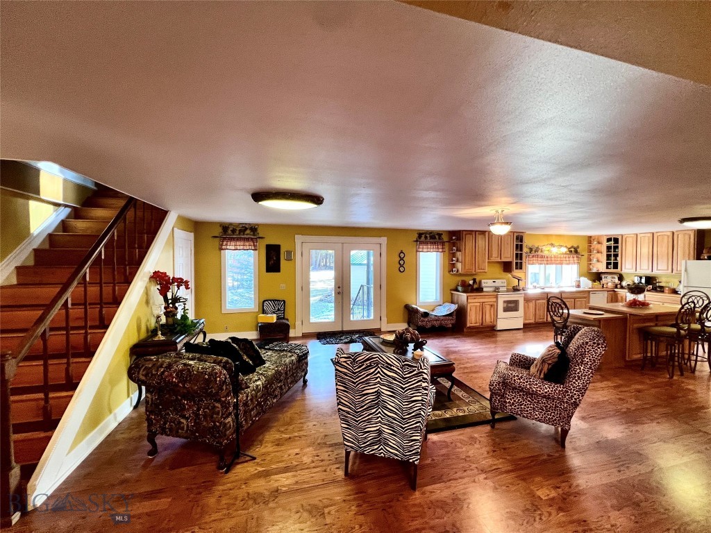 208 4th, Lincoln MT 59639