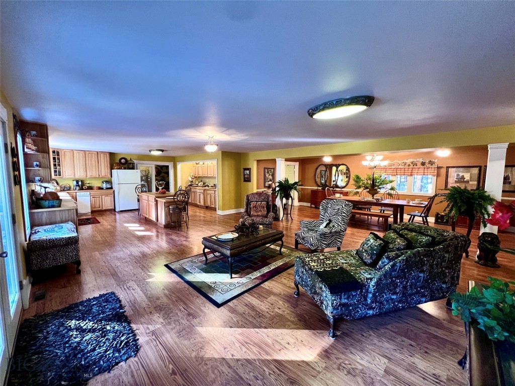 208 4th, Lincoln MT 59639