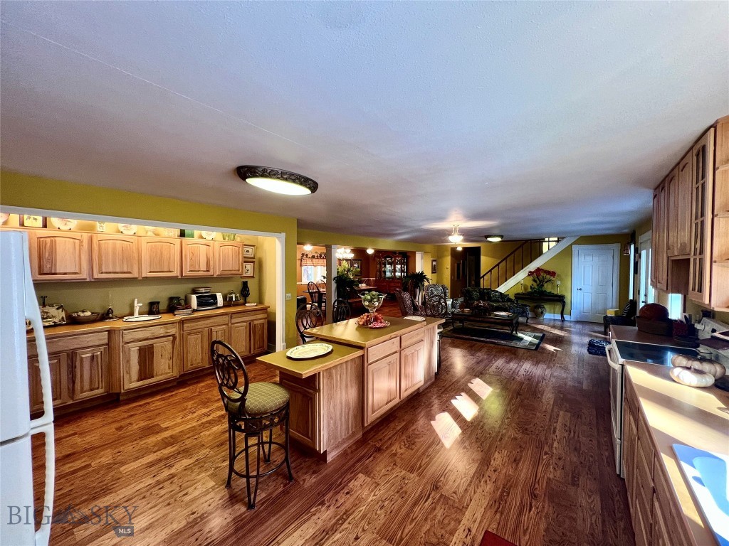 208 4th, Lincoln MT 59639