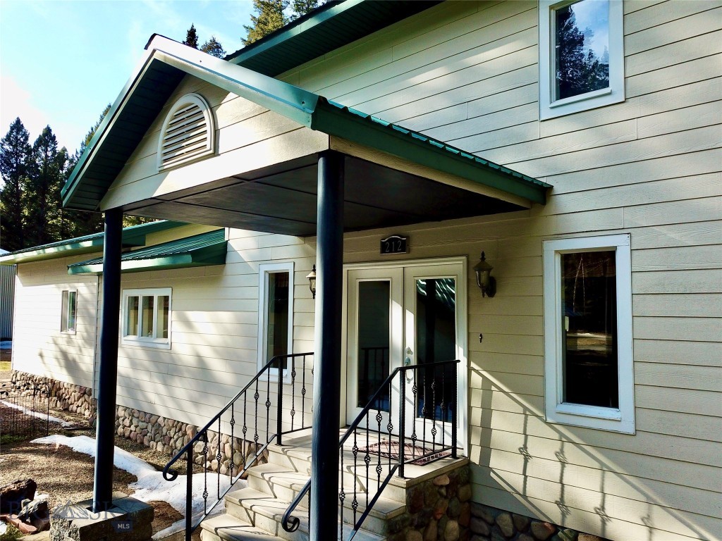 208 4th, Lincoln MT 59639