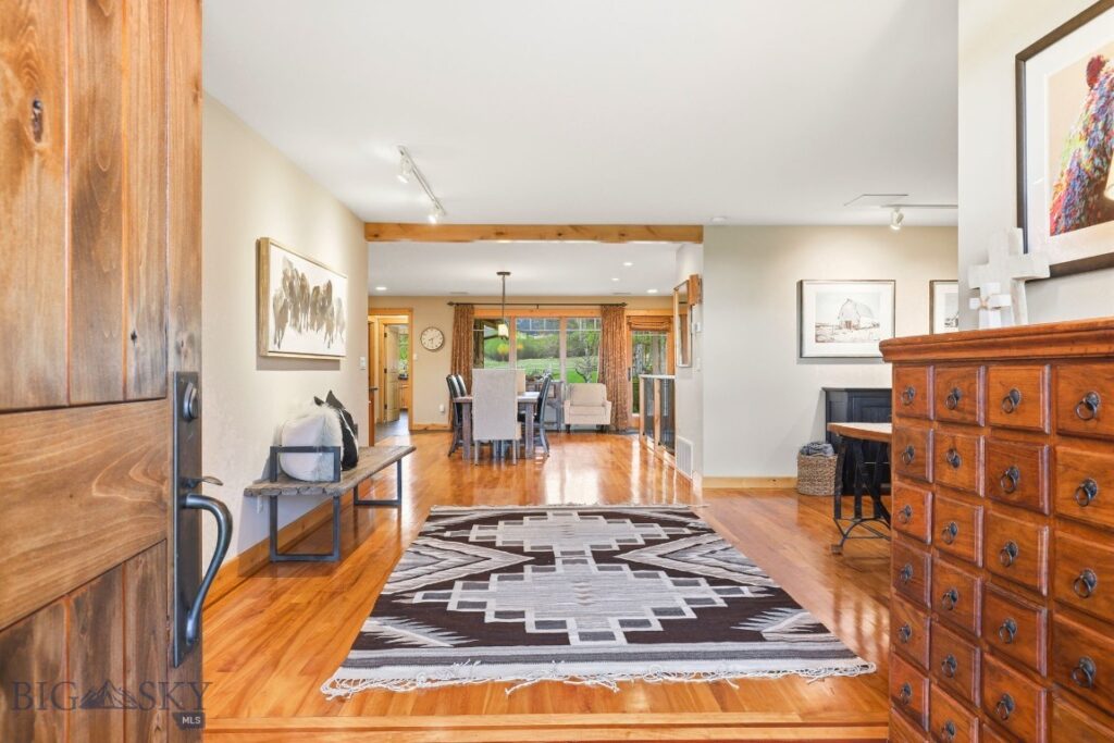 2081 Little Bear Road, Gallatin Gateway MT 59730