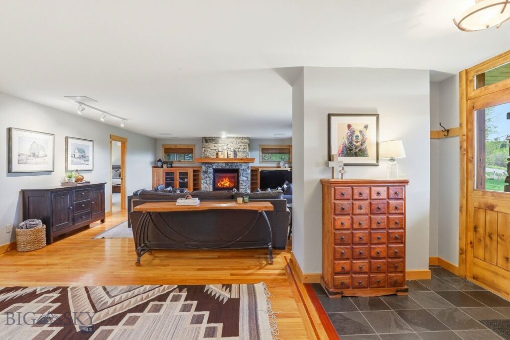 2081 Little Bear Road, Gallatin Gateway MT 59730