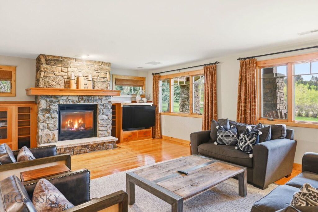 2081 Little Bear Road, Gallatin Gateway MT 59730