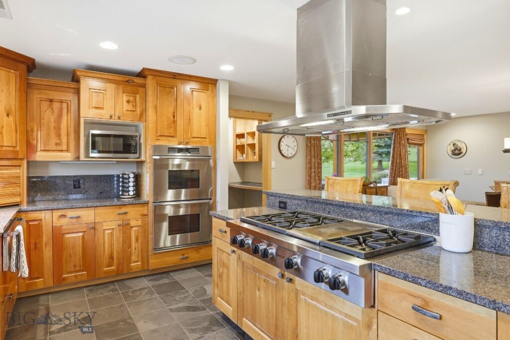 2081 Little Bear Road, Gallatin Gateway MT 59730